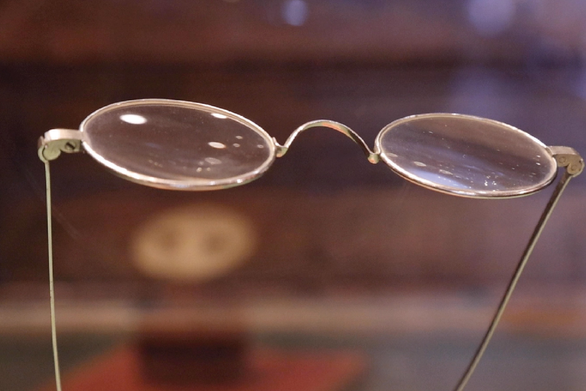 A Brasileira do Chiado organiza um ciclo de debates sobre o futuro de Lisboa e apresenta os óculos de Fernando Pessoa