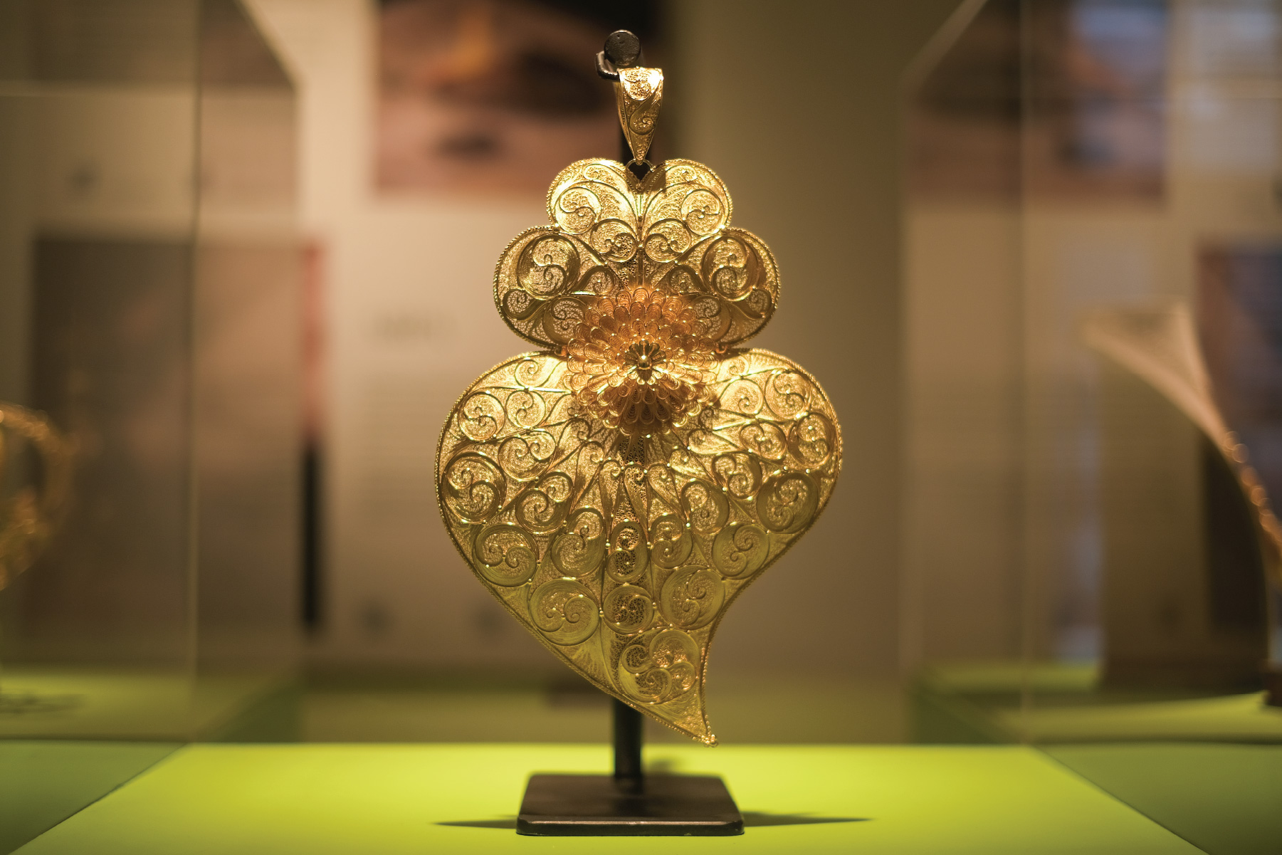 Joalharia do Carmo celebrates its centenary in Roca Lisboa Gallery